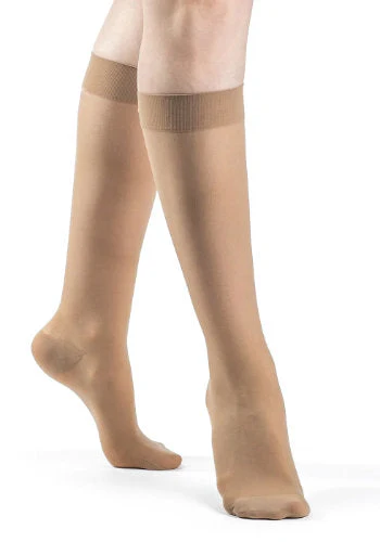 Sigvaris 783C Sheer, 30-40 mmHg, Knee High, Closed Toe - Image 2