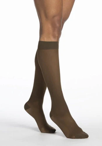 Sigvaris 783C Sheer, 30-40 mmHg, Knee High, Closed Toe - Image 4