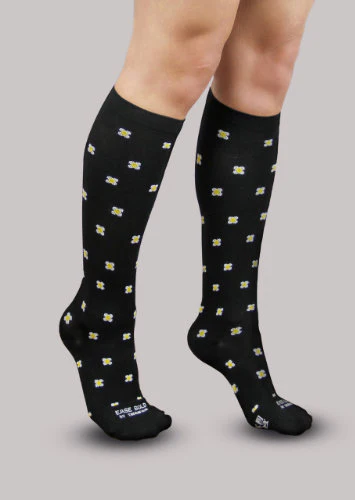 Ease Bold Patterned, 15-20 mmHg, Knee High, Closed Toe - Image 4