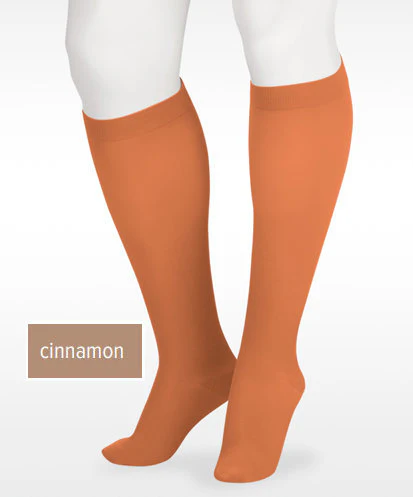 Juzo Soft Knee High, 15-20 mmHg, Silicone Band (2000ADFFSB) - Image 4