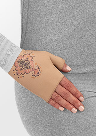 Juzo Soft Gauntlet w/Thumb (FREE SPIRIT)