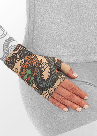 Juzo Soft Gauntlet w/Thumb (JAPANESE DRAGON)