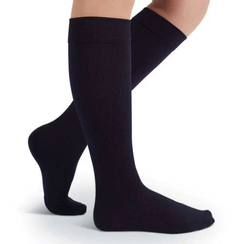 Mediven Angio, 20-30 mmHg, Knee High, Closed Toe - Image 2
