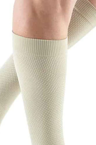 Mediven for Men Select, 15-20 mmHg, Knee High, Closed Toe - Image 4