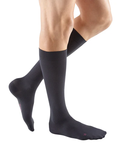 Mediven for Men Select, 20-30 mmHg, Knee High, Closed Toe - Image 3