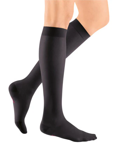Mediven Sheer & Soft, 15-20 mmHg, Knee High, Closed Toe - Image 4
