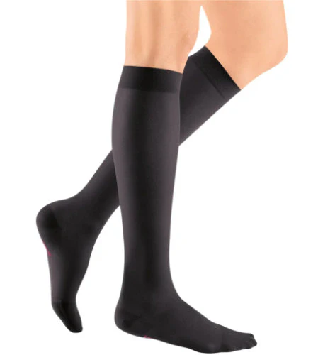 Mediven Sheer & Soft, 8-15 mmHg, Knee High, Closed Toe - Image 3