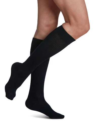 Sigvaris 146C Casual Cotton for Women, 15-20 mmHg, Knee High - Image 2