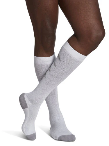 Sigvaris 401C Athletic Recovery, 15-20 mmHg, Knee High, Closed Toe - Image 4