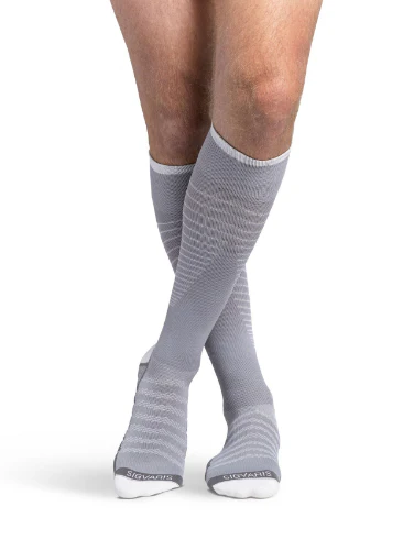 Sigvaris 432C Motion Flow Tech, 20-30 mmHg, Knee High - Image 3