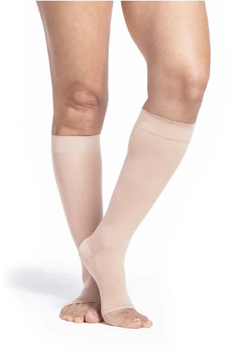 Sigvaris 782CO Sheer, 20-30 mmHg, Knee High, Open Toe - Image 3