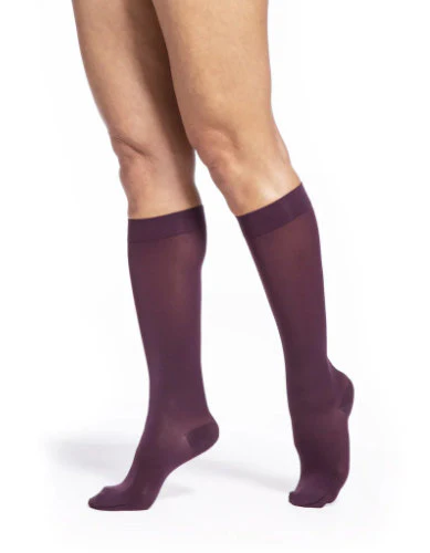 Sigvaris 842C Soft Opaque, 20-30 mmHg, Knee High, Closed Toe - Image 6