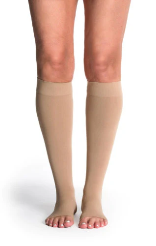 Sigvaris 842CO Soft Opaque, 20-30 mmHg, Knee High, Open Toe - Image 2