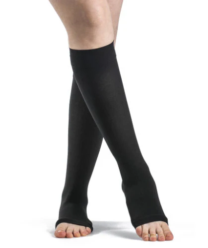 Sigvaris 863C/P Women's Opaque, 30-40 mmHg, Full-Calf Knee High w/Silicone Band - Image 4