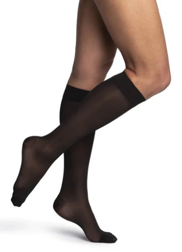 Sigvaris 981C Women's Dynaven Sheer, 15-20 mmHg, Knee High, Closed Toe - Image 2